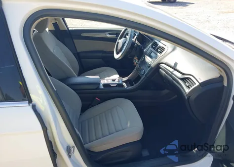 2017 Ford Fusion S z USA, uszkodzony, nr VIN 3FA6P0G78HR126309